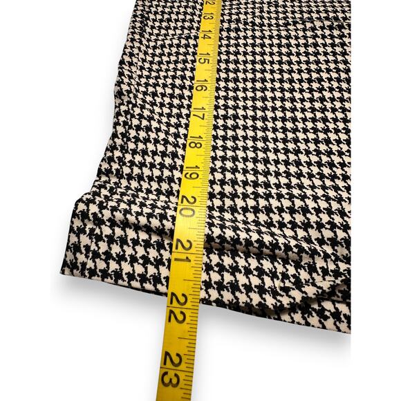SOHO Black & Ivory Houndstooth Pencil Pull On Skirt Size Medium - Picture 4 of 7